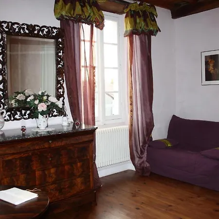 La Maison D'anais Oda ve Kahvaltı