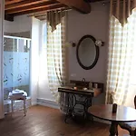La Maison D'anais Bed & Breakfast