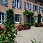 La Maison D'anais Bed & Breakfast 3*