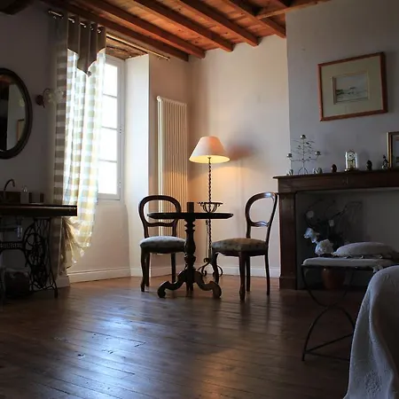 Bed & Breakfast La Maison D'anais 3*