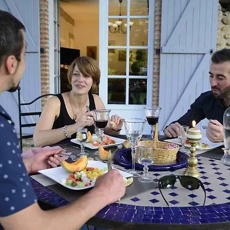 La Maison D'anais Bed & Breakfast 3*